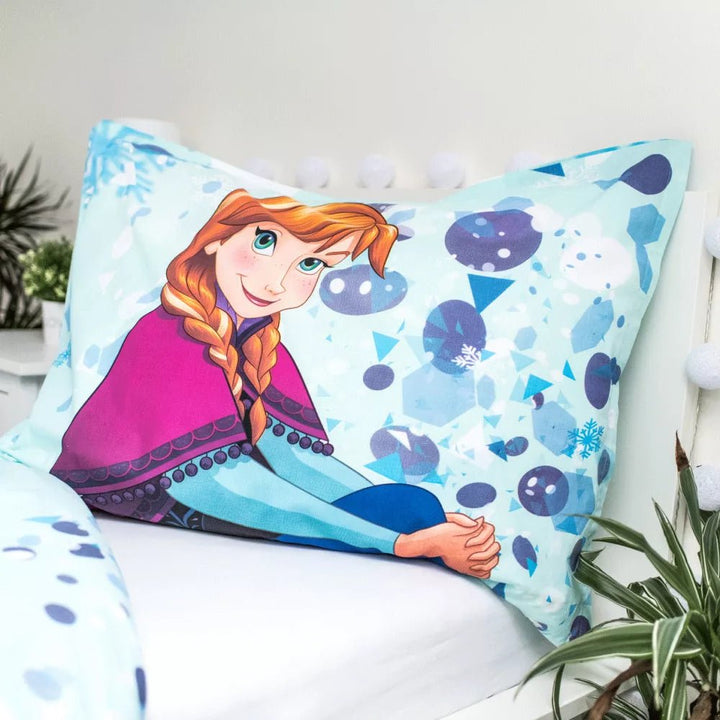 Kinderbettwäsche Die Eiskönigin mit Leuchteffekt 140x200, 70x90 cm, 100% Baumwolle von diliras.com | Dein Shop für Bettwäsche Kinder
