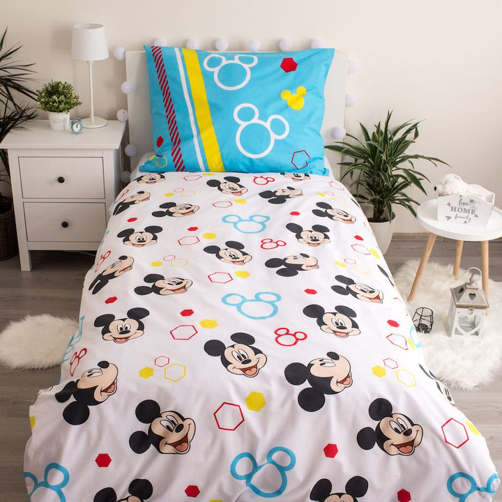 Mickey Mouse Kinderbettwäsche mit Leuchteffekt 140x200 cm + 70x90 cm, 100% Baumwolle von diliras.com | Dein Shop für Bettwäsche Kinder
